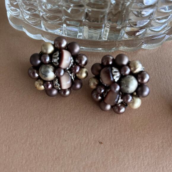 2 Pair Lot Vintage 1950's Japan Clip On Bead Earrings - Picture 3 of 9